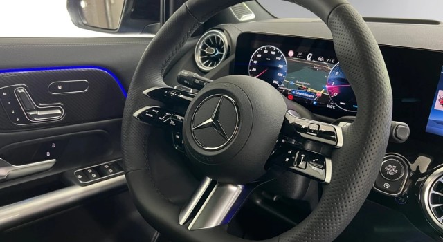 MERCEDES-BENZ GLA 250 4Matic 8G-DCT