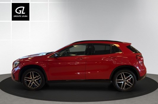 MERCEDES-BENZ GLA 200 Night Star