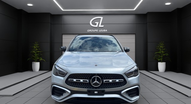 MERCEDES-BENZ GLA 200 Night Star 7G-DCT