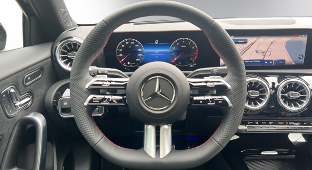MERCEDES-BENZ A 200 Night Star 7G-DCT