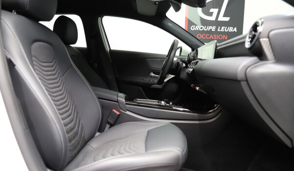 MERCEDES-BENZ A 180 7G-DCT