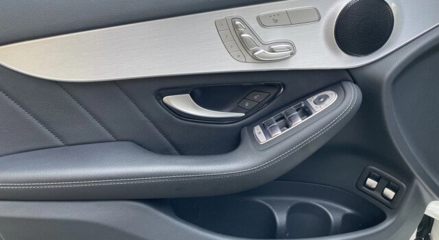 MERCEDES-BENZ GLC 300 e AMG Line 4Matic 9G-Tronic