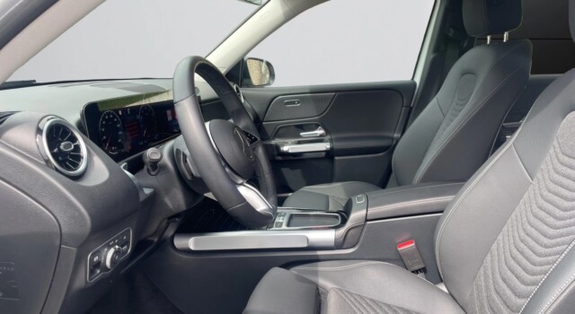 MERCEDES-BENZ GLB 220 4Matic 8G-Tronic