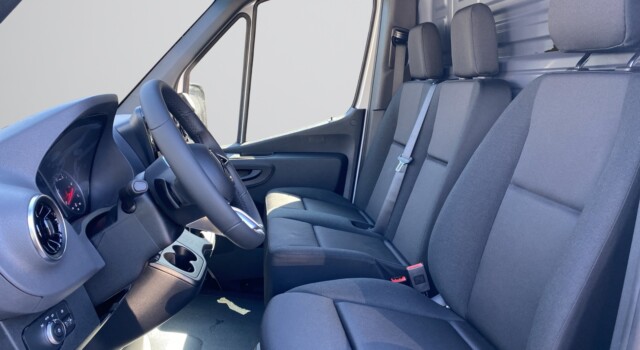 MERCEDES-BENZ Sprinter 315 CDI Standard 9G-TRONIC FWD