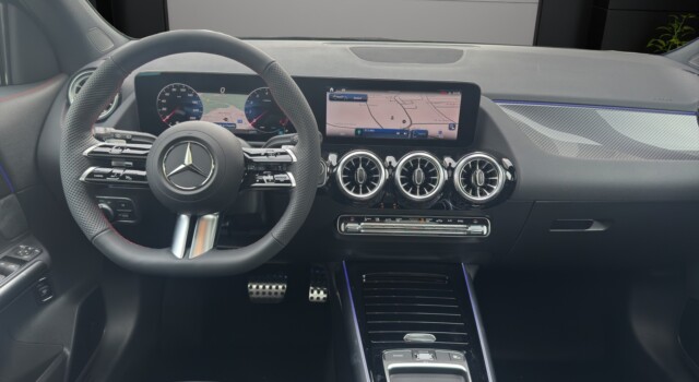 MERCEDES-BENZ GLA 220 4Matic 8G-DCT