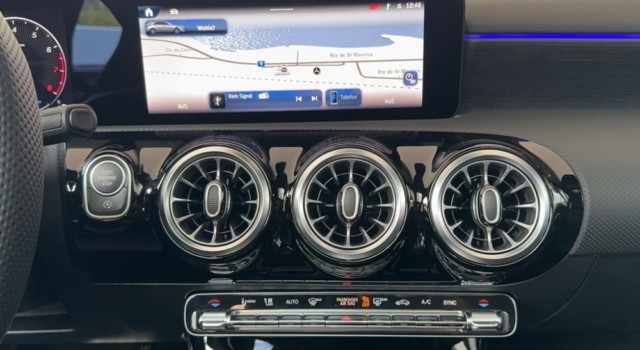 MERCEDES-BENZ A 250 4Matic 8G-DCT