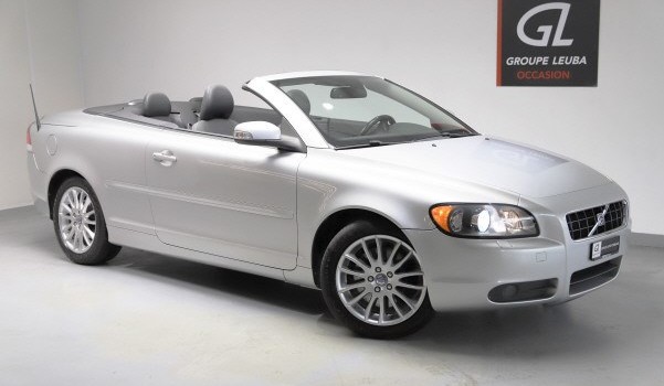 VOLVO C70 T5 Momentum