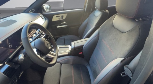 MERCEDES-BENZ EQA 300 4Matic Swiss Star AMG Line