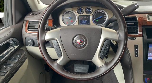 CADILLAC ESCALADE 6.2 Sport Luxury