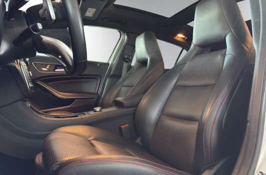 MERCEDES-BENZ GLA 250 AMG Line 4Matic