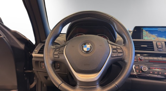 BMW 218 i Sport Line