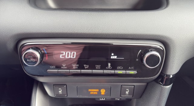 MAZDA 2 Hybrid Centre-line