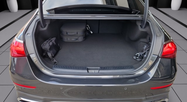 MERCEDES-BENZ E 400 e 4Matic 9G-Tronic