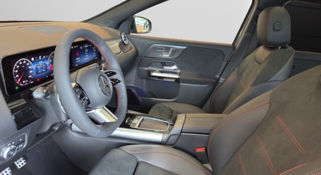 MERCEDES-BENZ GLA 220 4Matic 8G-DCT