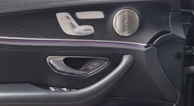 MERCEDES-BENZ E 220 d T 4Matic AMG Line 9G-Tronic