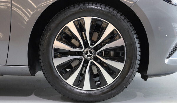 MERCEDES-BENZ B 180 Style