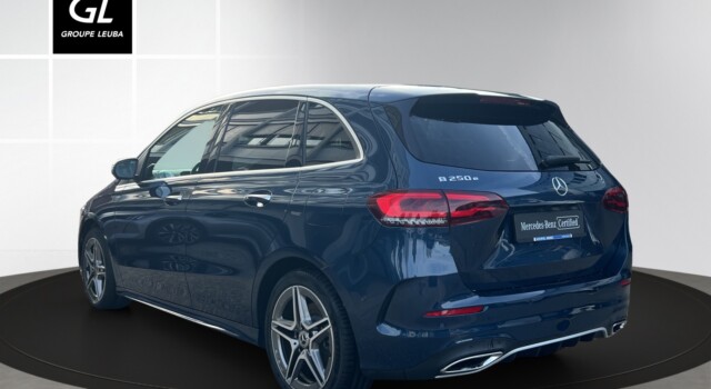 MERCEDES-BENZ B 250 e AMG Line