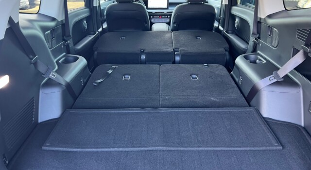 HYUNDAI IONIQ 9 110kWh Amplia 4WD