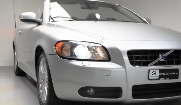 VOLVO C70 T5 Momentum