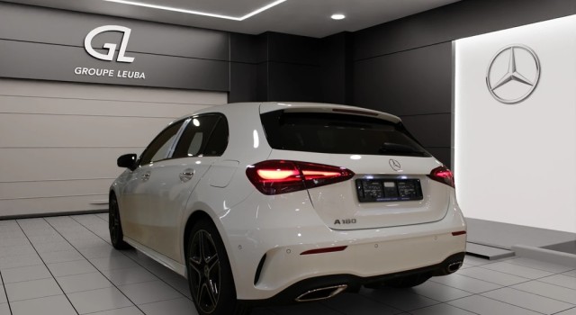 MERCEDES-BENZ A 180 Night Star 7G-DCT
