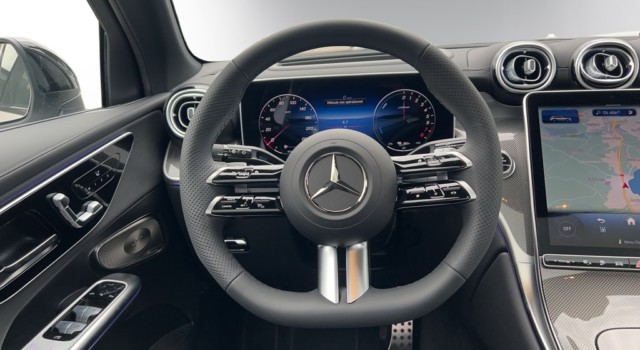 MERCEDES-BENZ GLC 300 e 4Matic EQ Star 9G-Tronic