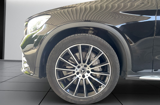 MERCEDES-BENZ GLC 250 AMG Line 4Matic