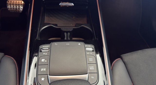 MERCEDES-BENZ GLA 250 e AMG Line 8G-DCT