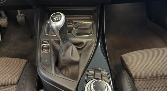 BMW 218 i Sport Line