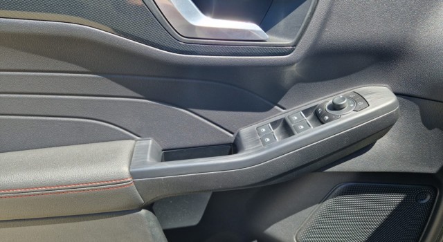 FORD KUGA 2.5 FHEV ST-Line X 4WD