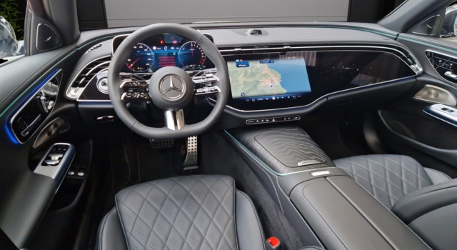 MERCEDES-BENZ E 400 e 4Matic 9G-Tronic