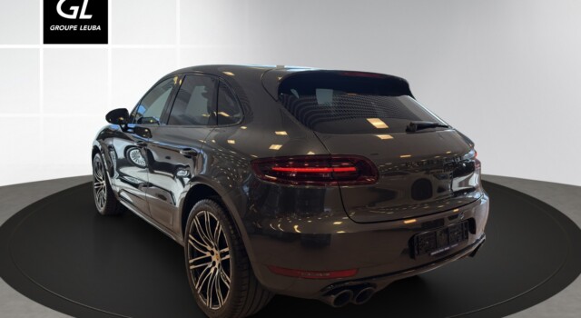 PORSCHE MACAN Turbo Performance