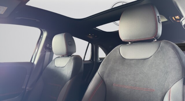MERCEDES-BENZ GLA 220 4Matic 8G-DCT