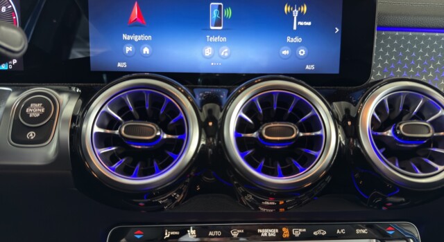 MERCEDES-BENZ GLB 250 4 MATIC
