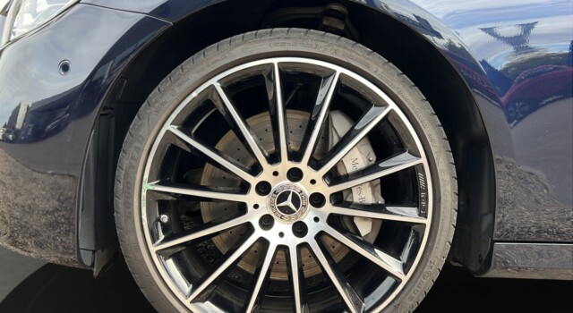 MERCEDES-BENZ E 400 d T 4Matic AMG Line 9G-Tronic