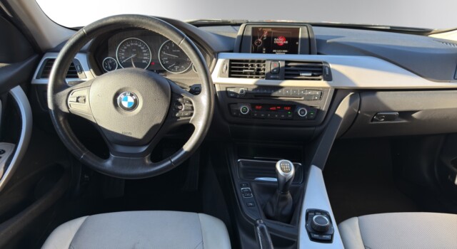 BMW 328 i Touring