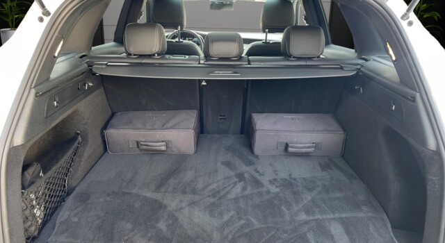 MERCEDES-BENZ GLC 300 e AMG Line 4Matic 9G-Tronic