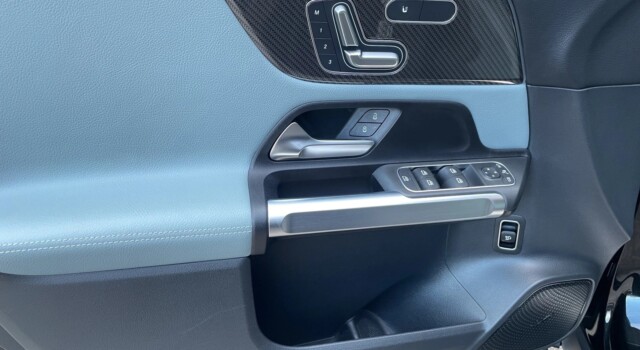 MERCEDES-BENZ GLB 250 4Matic AMG Line 8G-Tronic