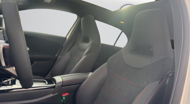 MERCEDES-BENZ A 200 Night Star 7G-DCT