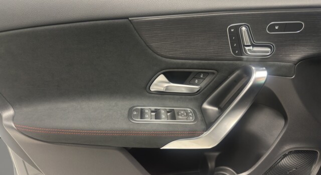 MERCEDES-BENZ A 220 4Matic 8G-DCT