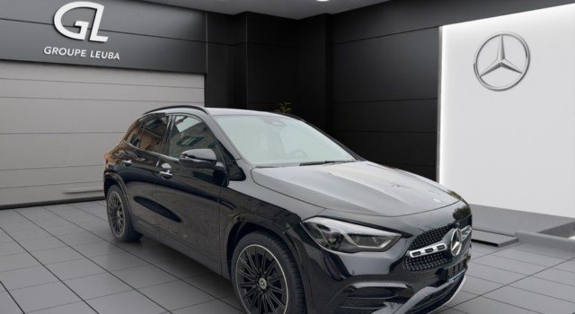 MERCEDES-BENZ GLA 220 4Matic 8G-DCT