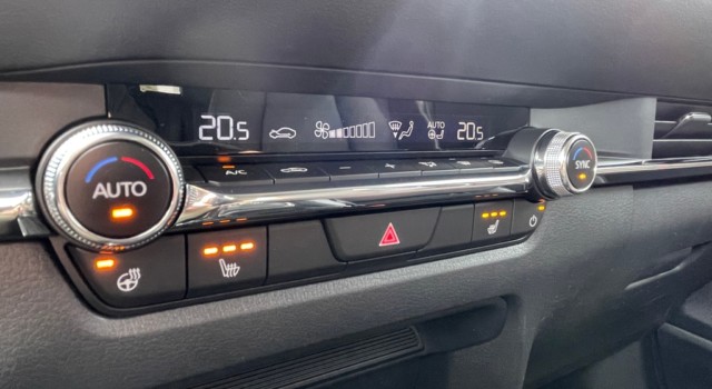 MAZDA CX-30 SKYACTIV-X 186 M Hybrid Centre Line AWD AT