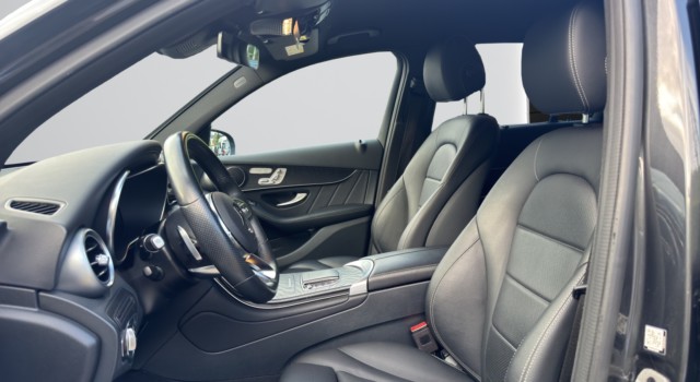 MERCEDES-BENZ GLC 200 AMG Line 4Matic 9G-Tronic