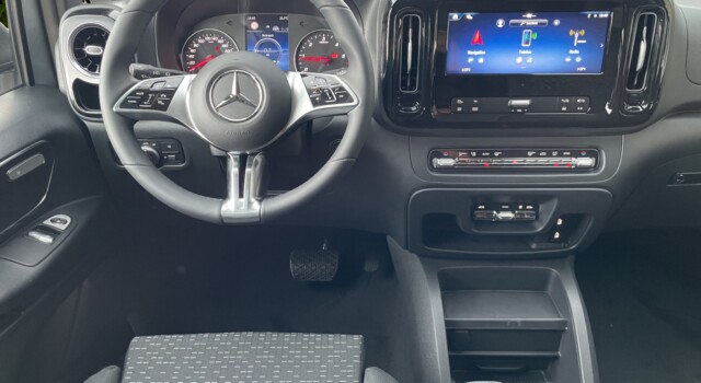MERCEDES-BENZ VITO 116 CDI Lang Select Family Tourer 9G-Tronic