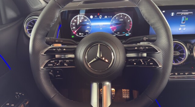 MERCEDES-BENZ GLB 250 4 MATIC