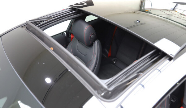 MERCEDES-BENZ C 200 Coupé 4Matic AMG Line + Premium + 9G-Tronic
