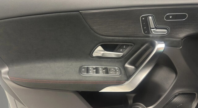 MERCEDES-BENZ A 220 4Matic 8G-DCT