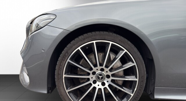 MERCEDES-BENZ E 200 Coupé AMG Line 4 Matic 9G-Tronic