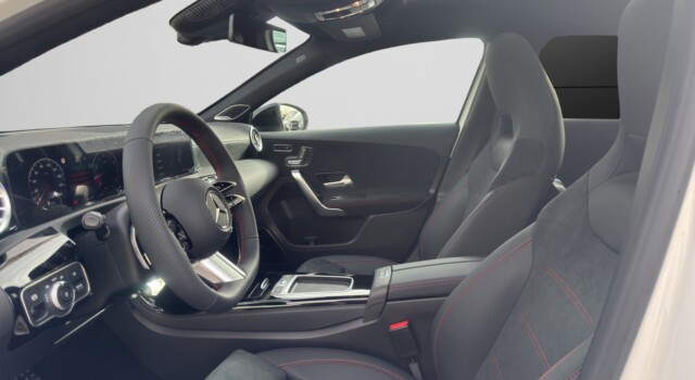 MERCEDES-BENZ A 200 Night Star 7G-DCT