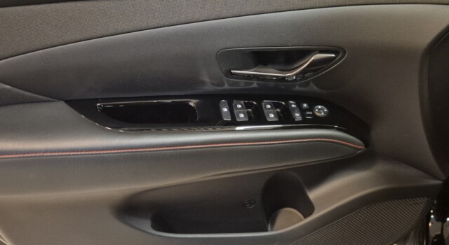 HYUNDAI TUCSON 1.6HEV NLi LUX 4WD