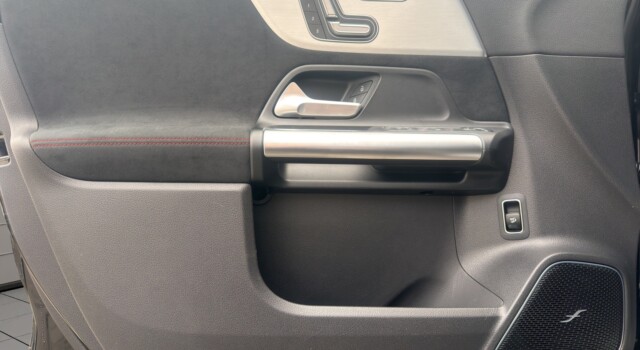 MERCEDES-BENZ EQA 350 66,5 kWh 4Matic Excellence